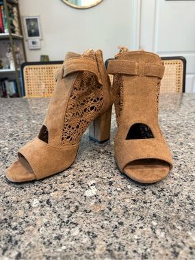 Open-Toe Crochet Suede Block Heels in Tan